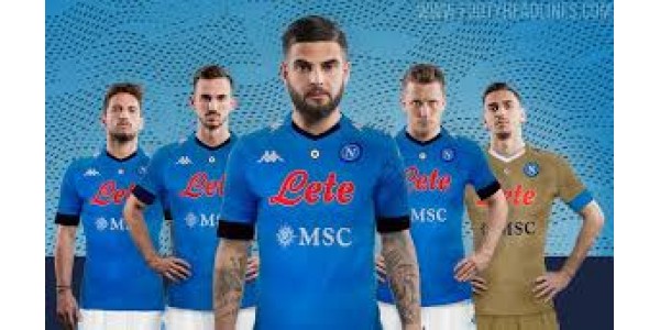 Naples et la Juventus s'affrontent comme d'habitude